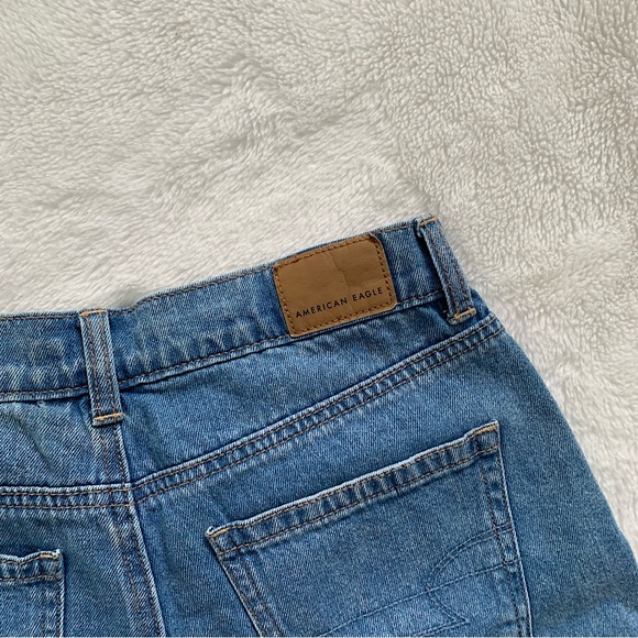 AMERICAN EAGLE | "Mom short" high waisted jean shorts - Picture 5 of 9